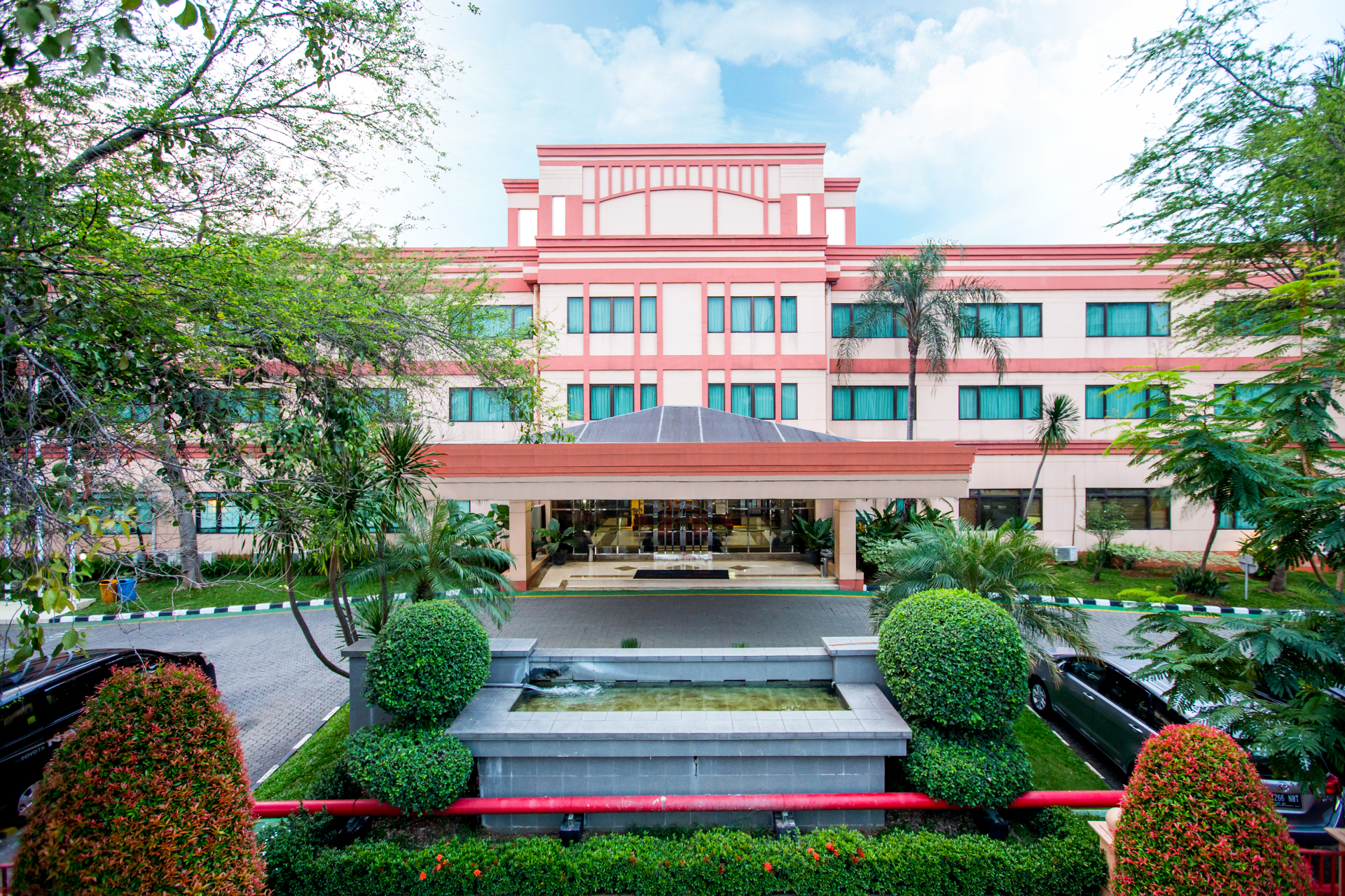 Asuka Hotel MM2100 外観